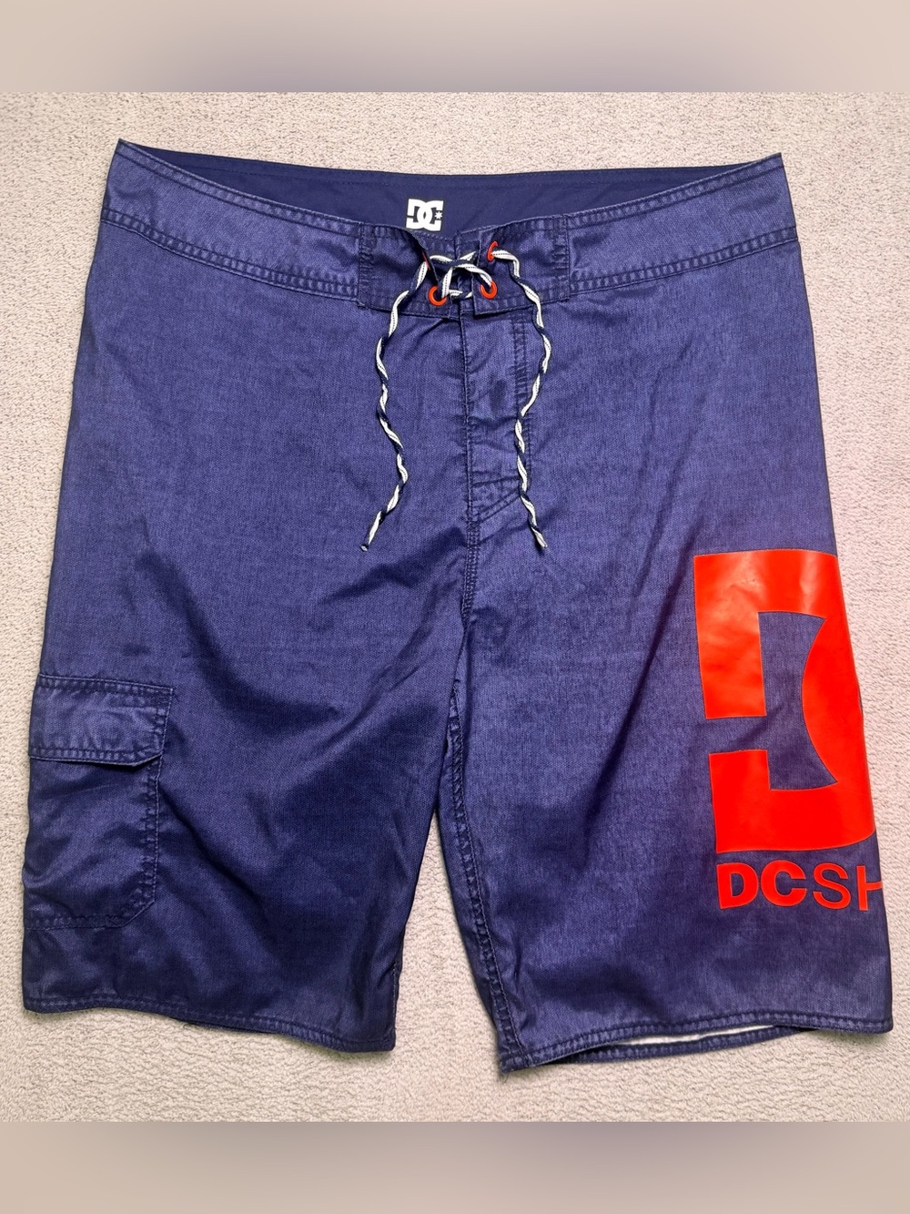 DC Shoes Board Shorts Mens 34 Blue Cargo Swim Trunks Big Logo Blue & Red